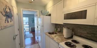 Garden City - 1 Bedroom / 1 Bathroom Fully Furnished Condo Gallery 6