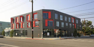 Zoe Lofts Gallery 21