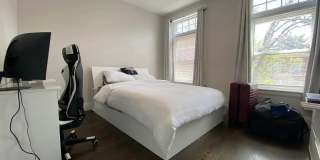 Renovated 4-bed/2-bath in Brookline! Gallery 5