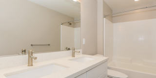 Los Alamitos Luxury Apartments Gallery 35