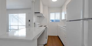 633 E Park Gallery 19