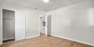 712 W Longden Gallery 7