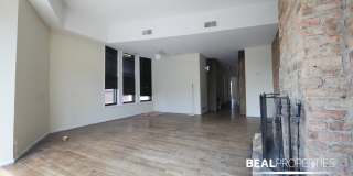 2908 N Broadway Gallery 10