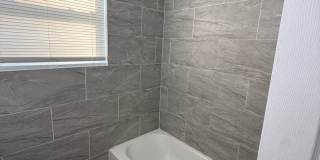 1024/1026 W 8th St. Gallery 13