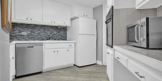 905 Brickell Bay Dr 1121 Gallery 6