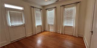 1106 E 51st Street Gallery 19