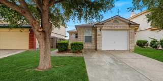 Beautiful 3/2 Woodlake Terrace for Sale or Lease Gallery 1
