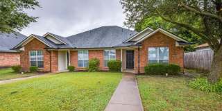 914-916 S Interurban Street Gallery 1