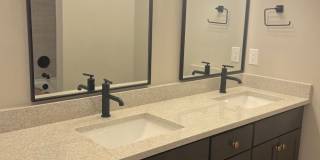 Luxury Living In Midtown - 3bed 2.5bath Townhome Gallery 10