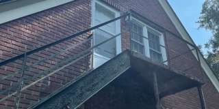 Renovated 2 Bedroom, 1 Bathroom Apartment Gallery 1