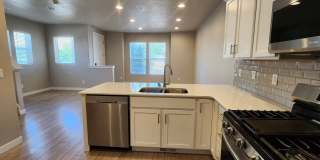 $2,000 OFF 4-bed, 3.5-bath Townhome Available Now! Gallery 5