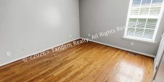 1525 Luton St Gallery 13