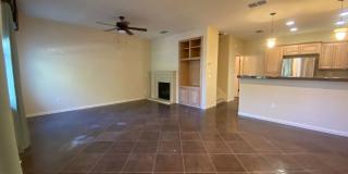 Spacious 2BD Condo with Loft & 2-Car Garage Near Intel and Willow Hill Park Gallery 1