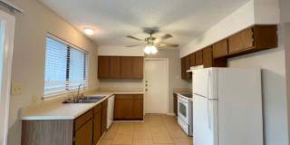 Great Condo for lease in North Austin! Gallery 14