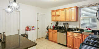 SIX BED IN MISSION HILL!!!! 6BED!!! Gallery 5