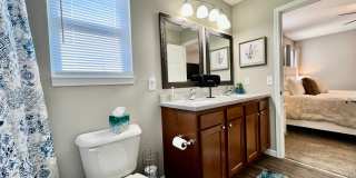 Brand New Home Walking distance to Spooky Nook Gallery 23