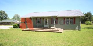 Quiet 3 Bedroom 2 Bath with Creek Access Gallery 1