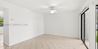 999 Hamilton Dr Gallery 8