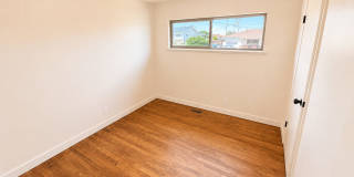 Updated 5 bedroom home is ready for you! Gallery 10