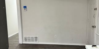 4411-2 Kemper Street Gallery 5