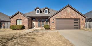 Stunning 4 Bed 2 Bath Home close to Elm Springs Walmart! Gallery 1
