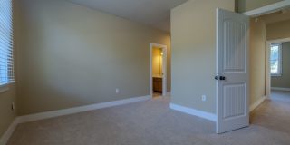 Quiet Apartment 2 Miles from Campus! Gallery 39