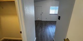 Charming 2 Bedroom, 1 Bath Home for Rent! Gallery 13