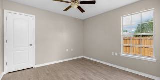 Charming 3-Bedroom Home in a Great Neighborhood with Pool & Park Access! Gallery 23