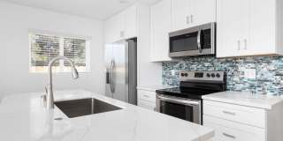 1/2 Off First Month's Rent ALMOST NEW 2BD-2BTH HOME!! - WONT LAST Gallery 1