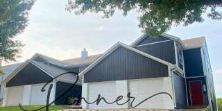 509 NE Newport Dr Gallery 1
