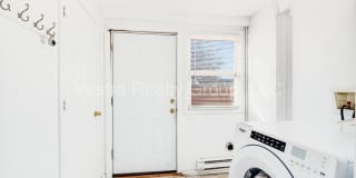 1622 West 38th Avenue - 1 Gallery 21