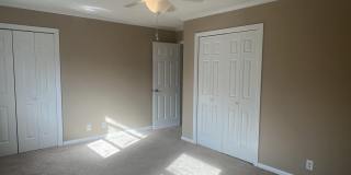137 N Springs Court Gallery 14