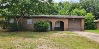 2131 Woodside Drive Gallery 1
