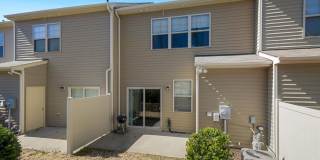 Stylish and Spacious 3bd/2.5ba Townhome w/ Garage in SE Durham! Gallery 20