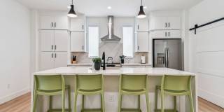A charming coastal townhouse, just minutes from downtown St. Pete! Gallery 9