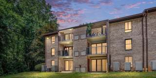 11659 STONEVIEW Square Gallery 28