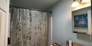 1109 Thomas Street Gallery 9