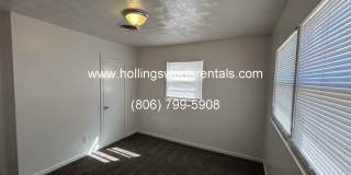 Large 3 bedroom 1.5 bath w/ 2 living areas, bonus room and Laundry room Gallery 7