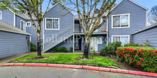 Beautiful 2-Bedroom Condo with a Garage! Gallery 1