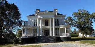Apartment located inside beautiful historcal home in Lynchburg! Gallery 1