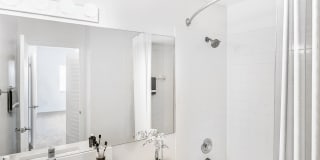 Sheridan Ocean Club Apartments Gallery 57