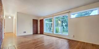 Cozy rambler with large outdoor space!!! Gallery 7