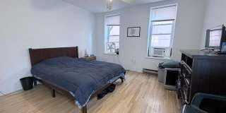 533 Monroe Street Gallery 10