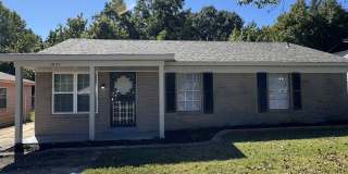 1051 Canary Ln Gallery 1