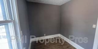 2945 N 23rd St Gallery 41