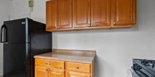 281 19Th Ave, 2nd flr Gallery 12