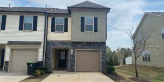 **Charming 3/2.5 Townhome in Clayton** Gallery 1