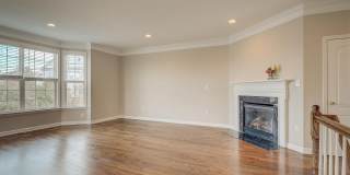 42451 MAGELLAN Square Gallery 4
