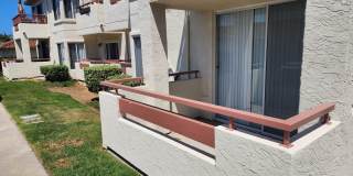 Vibrant 2 bedroom/2 bath condo in a great community with quick access to main commuter arteries Gallery 16