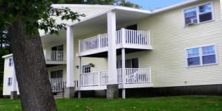 Saratoga Garden Apartments Gallery 13